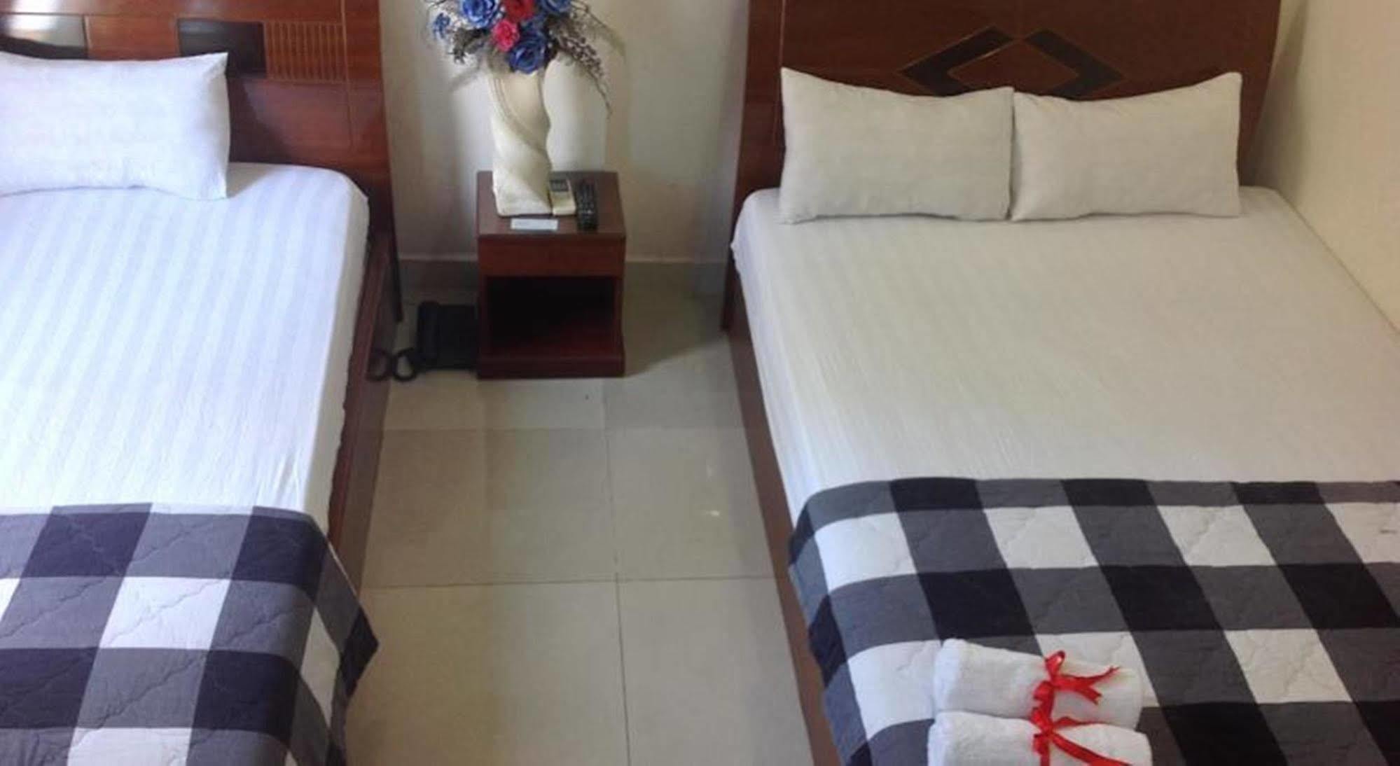 Hotel Tan Saigon *