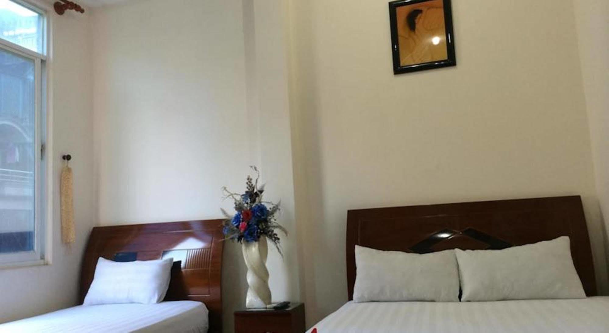 Tan Saigon Hotel *